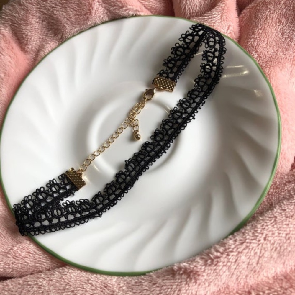 Lace Choker Necklace With Gold Spring Ring Clasp
